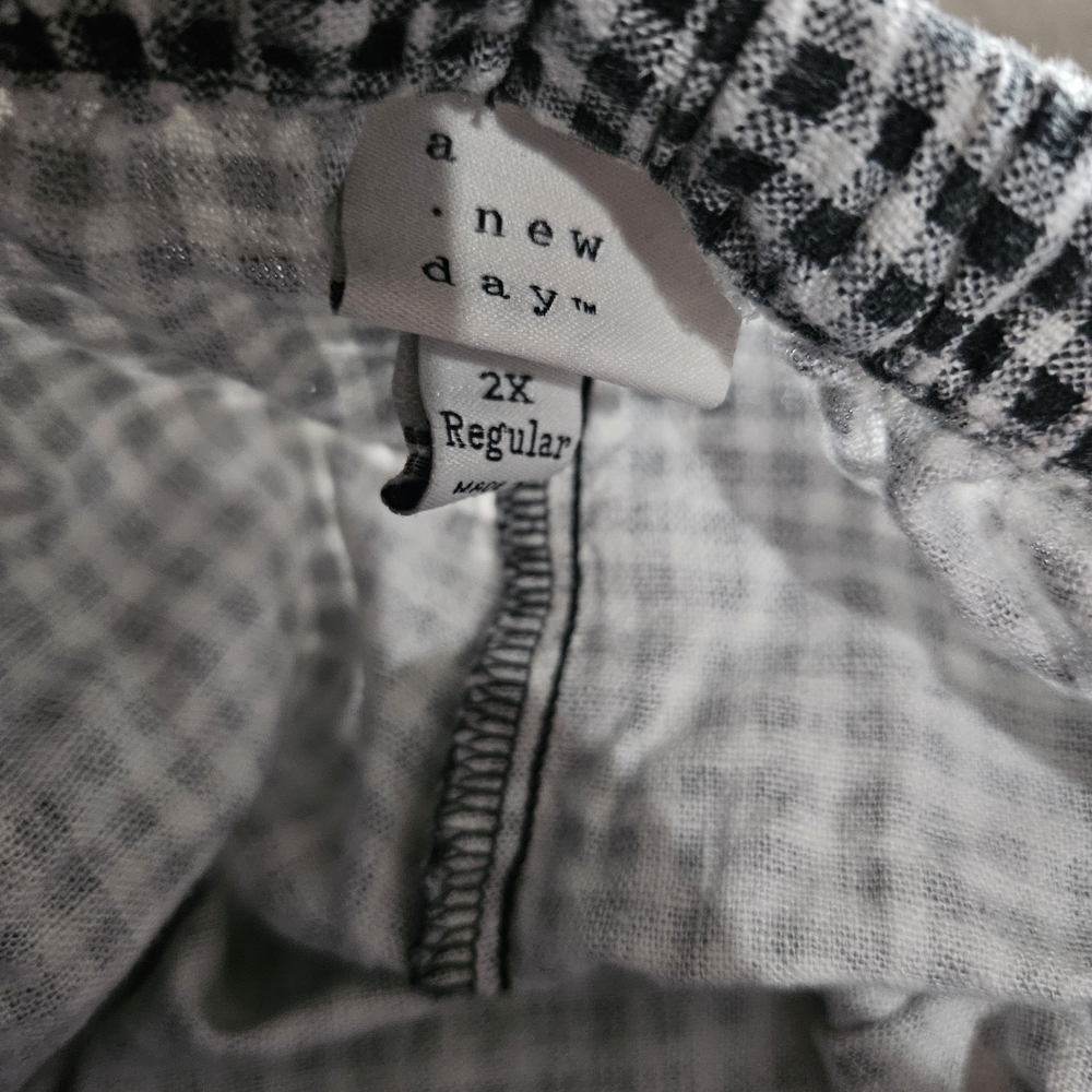 A New Day Black and White Checkered Pants - Picture 2 of 3